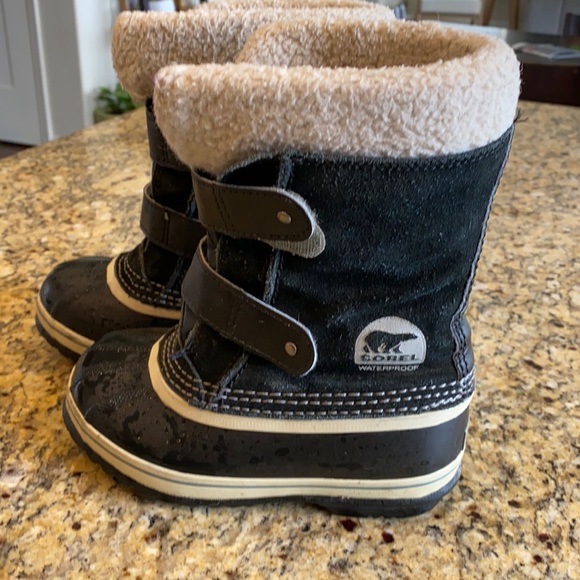 Kids Sorel Boots - Picture 1 of 5